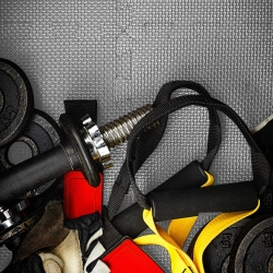 OCHRONNA MATA PODŁOGA GUMOWA PUZZLE NA SIŁOWNIĘ POD SPRZĘT 4 SZT 60x60