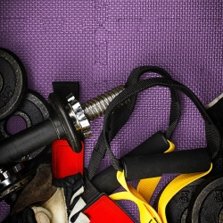 OCHRONNA MATA PODŁOGA GUMOWA PUZZLE NA SIŁOWNIĘ POD SPRZĘT 4 SZT 60x60